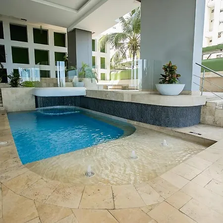 En Edificio Murano Elite Frente A Playas De Bocagrande